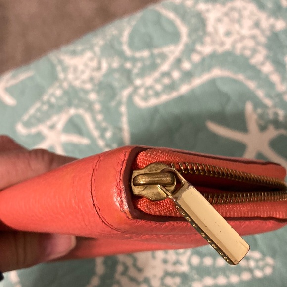 Tory Burch Coral Leather Wallet - Picture 5 of 8